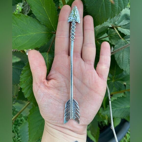 Bohemian Arrow Hairpin Silver tone  details, Elegant Unique Design - Picture 3 of 6